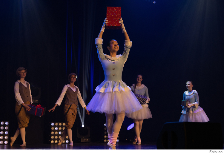 Ballettschule führt „Die Schneekönigin“ im Festsaal auf