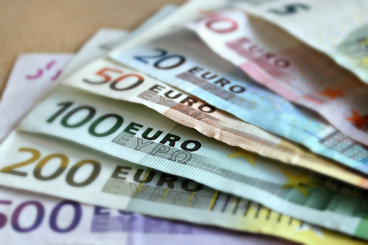 Falsche Internetliebe: Rentner um über 100.000 Euro betrogen