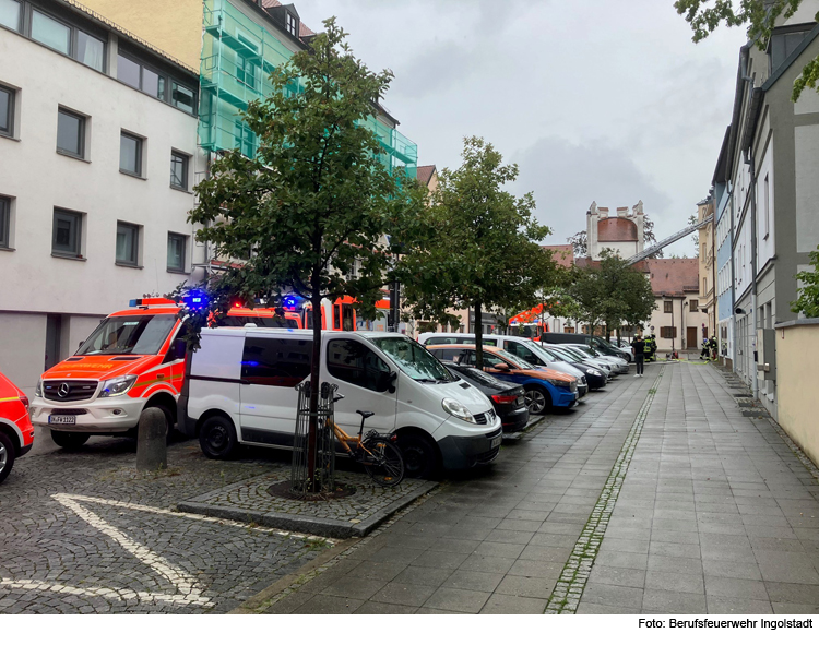 Nachlöscharbeiten in Ingolstädter Innenstadt gestalten sich als schwierig