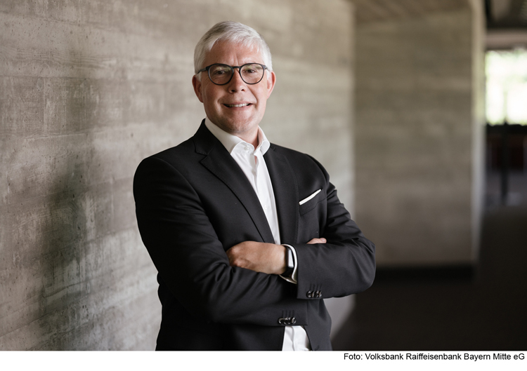 Neues Vorstandsmitglied in der Volksbank Raiffeisenbank Bayern Mitte eG